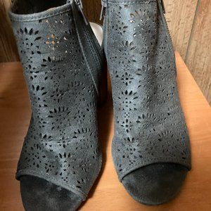 size 7.5 fergalicious by fergie shoes